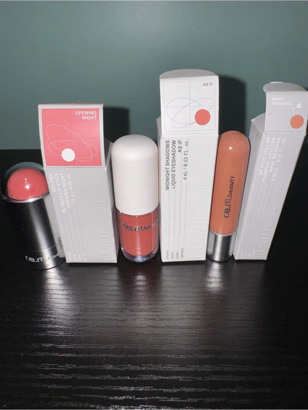 R.E.M Beauty bundle, 1 blush & lip multi use, 1 eyeshadow, 1 plumping lipgloss